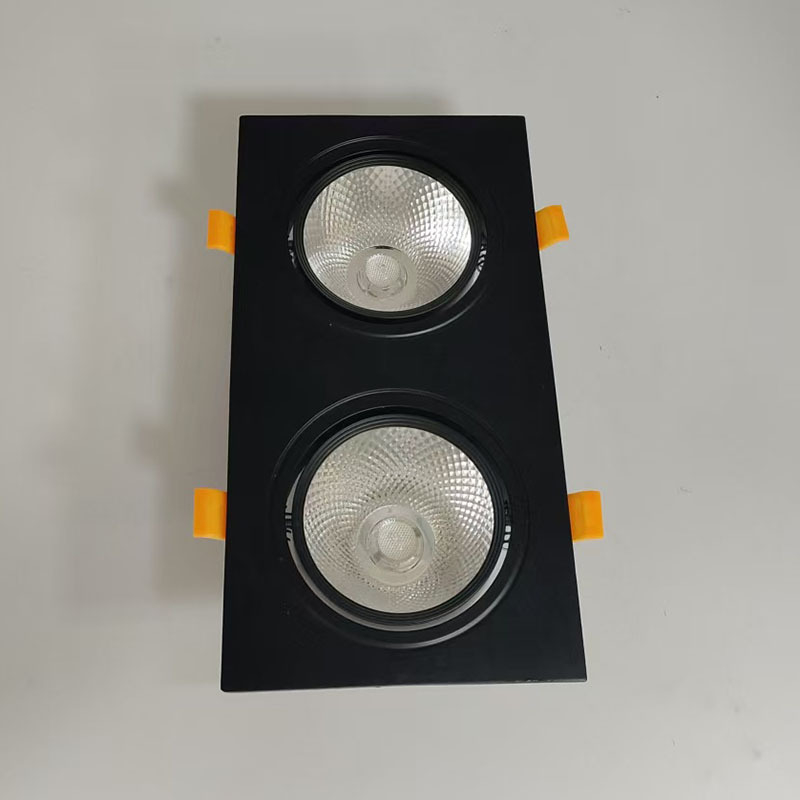 COB τετράγωνο φωτιστικό προβολέα με σχάρα, LED downlight οροφής με μία, δύο ή τρεις κεφαλές για εμπορικά κέντρα, αίθουσες έκθεσης και σαλόνια