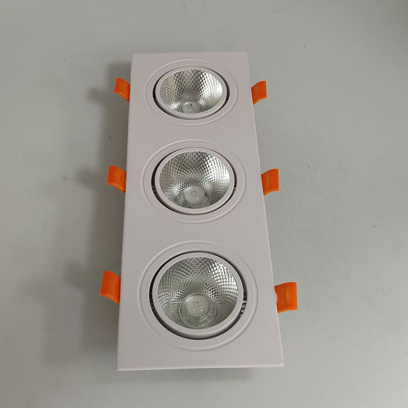 COB τετράγωνο φωτιστικό προβολέα με σχάρα, LED downlight οροφής με μία, δύο ή τρεις κεφαλές για εμπορικά κέντρα, αίθουσες έκθεσης και σαλόνια