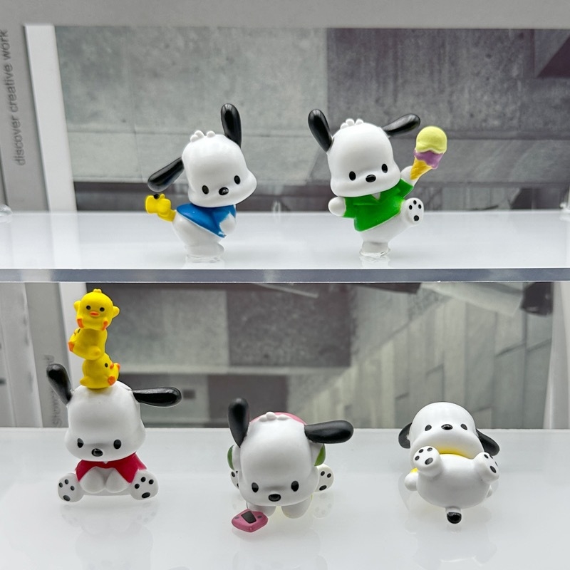 3D desktop ukras s cartoon štenadom u mini pejzažu