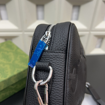 G Brand embossirana torba za kameru, novi model, unisex crossbody torba, geometrijski uzorak, kompatibilno s 8-inčnim prijenosnikom