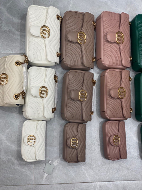 Mini Chanel-inspired torbica s lančanim remenom, od prave kože, klasičan rameni/crossbody dizajn, lagan luksuz