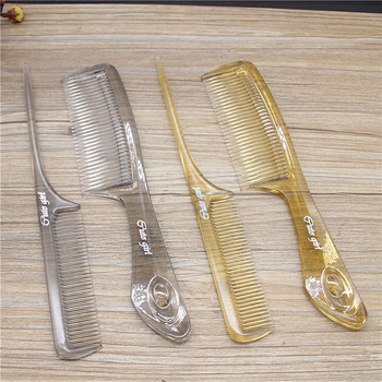 Set od dva plastična češlja za kosu, duljine 20 cm ili više, za kućnu upotrebu