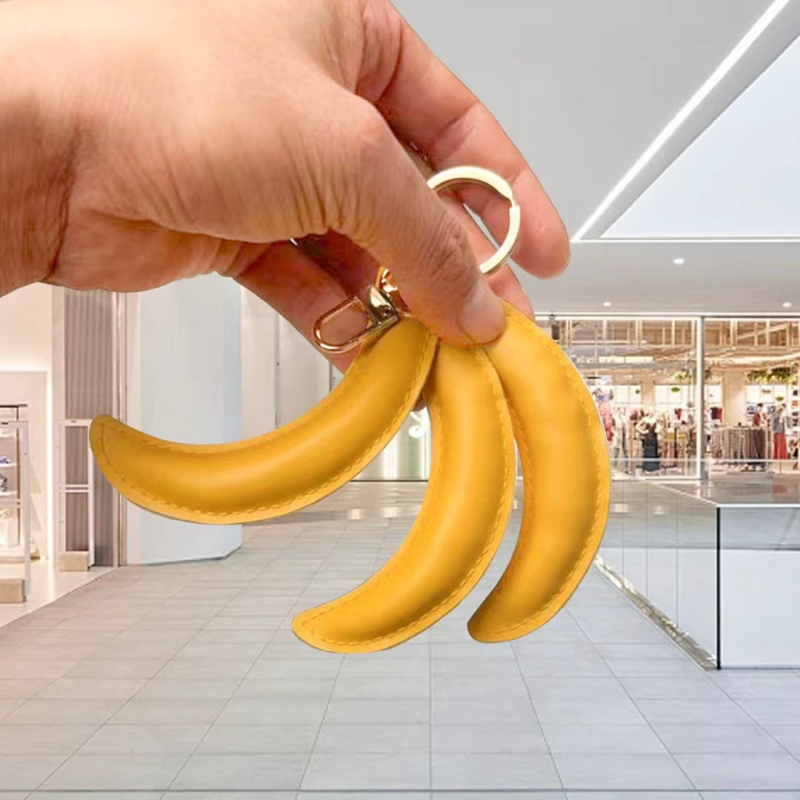 Novi slatki privjesak za torbu u obliku voća, s jedinstvenim dizajnom, banana i breskva, PU kožni privjesak za ključeve