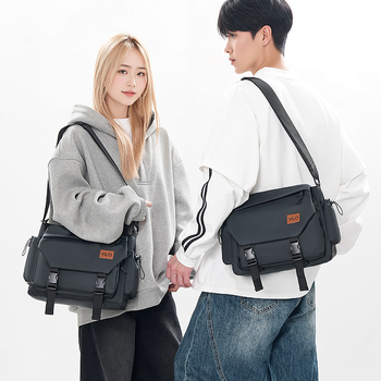 Muška vodootporna crossbody torba, kompaktna torba za 14-inčni prijenosnik, gradski minimalistički stil