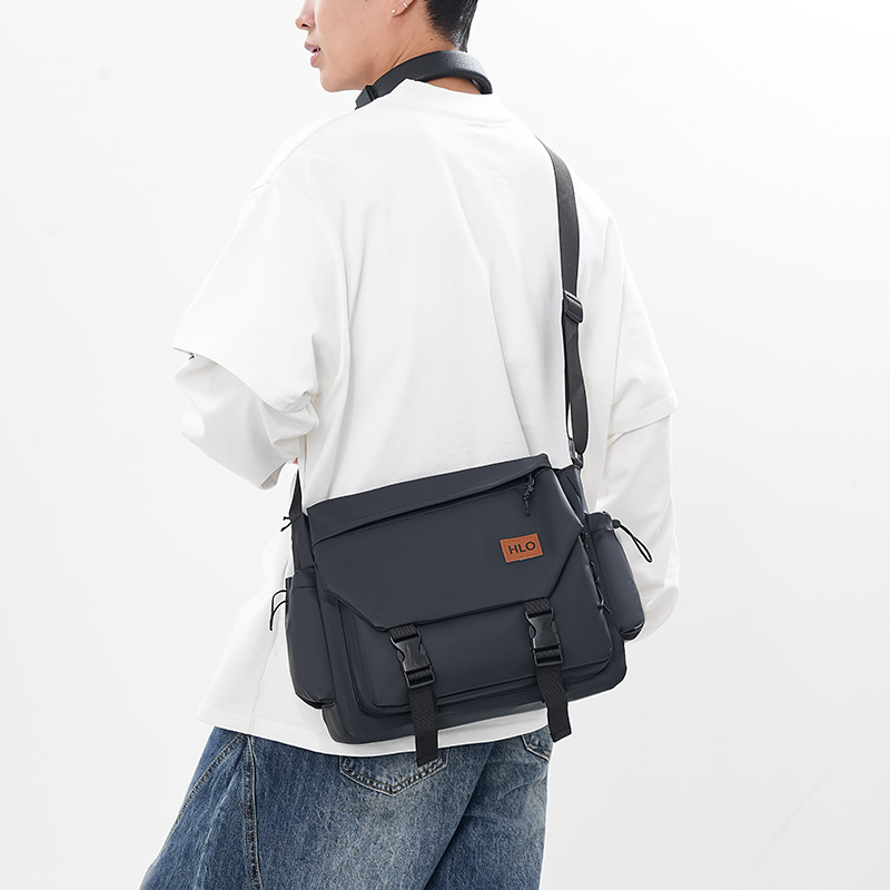 Muška vodootporna crossbody torba, kompaktna torba za 14-inčni prijenosnik, gradski minimalistički stil