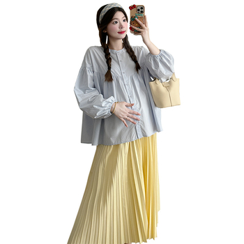 Trudnički dvodijelni komplet za proljeće–ljeto: udobna bluza tipa baby-doll i plisirana midi suknja