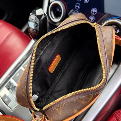 Muška torba za kameru s crossbody remenom, 8 inča, prirodna bikovska koža, lagana
