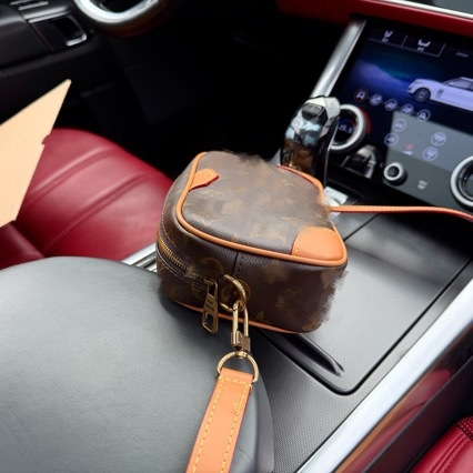Muška torba za kameru s crossbody remenom, 8 inča, prirodna bikovska koža, lagana