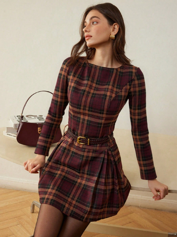 Ženska kratka haljina s dugim rukavima i okruglim izrezom, karirani uzorak, jesen-zimski stil, elegantna, bez pojasa