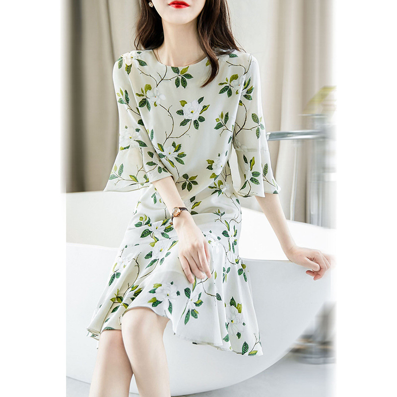 Haljina s florom od Mulberry svile, midi dužine, ljeto 2026, polu rukav, svježa, slatka, elegantan retro A-linija