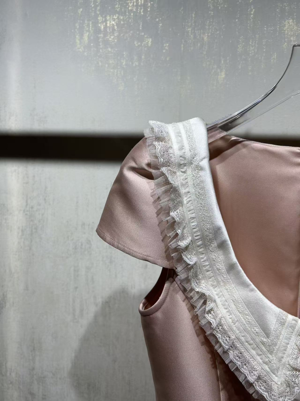 Nanyou luksuzna čipkasta haljina s patchwork detaljima, kragna u stilu lutke, A-linija midi duljine, kratki rukavi, U-izrez, slatka i elegantna ljetna kolekcija 2026