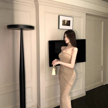 Francia-stílusú elegáns parti ruha kristálydíszítéssel, váll nélküli, off-shoulder, testhez álló hosszú ruha