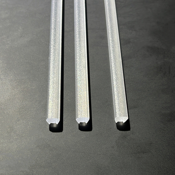 60°-os mattított extrudált optikai lencse LED-lineáris világításhoz gardróbban