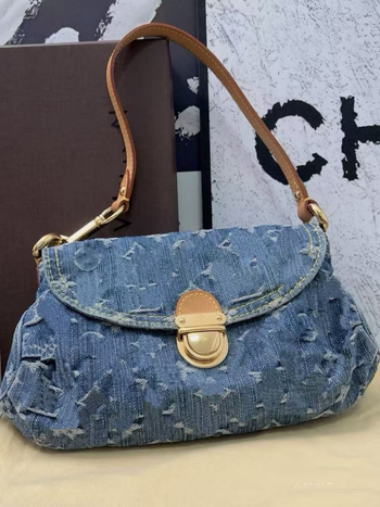 Kisméretű denim hónalj-táska záras csattal, női váll- és keresztpántos táska