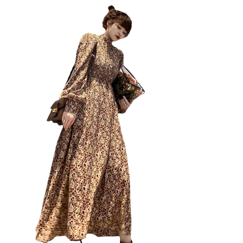 duga haljina s naglačjenim strukom, boemski stil, šifon, jesen-zima, dugi rukavi, visok ovratnik, retro inspiracija, hongkonški stil