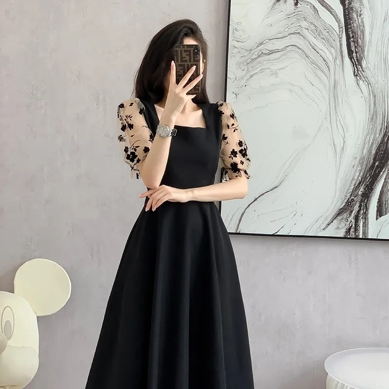 Ljeto 2026: Elegantna haljina za žene u francuskom stilu, naglašena linija struka za vitku siluetu, haljina tipa tea-dress, Hepburn stil – mala crna haljina