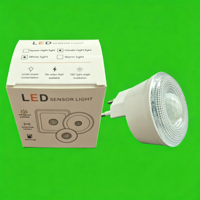 EU-kompatibilna LED infracrvena noćna lampica sa senzorom pokreta i kontrole svjetla, utičnica, zaštita očiju djece u spavaćoj sobi.