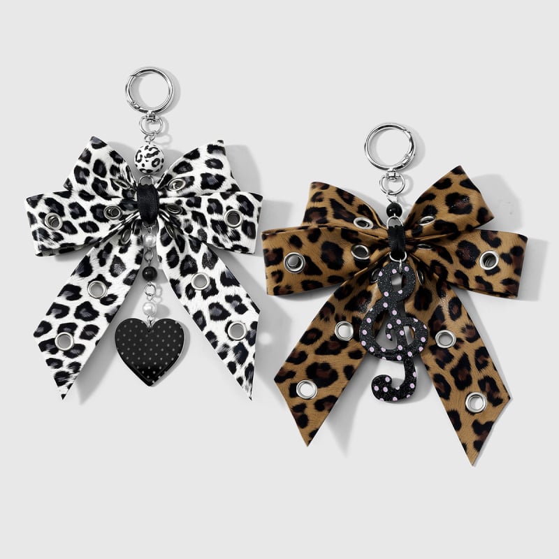 Breloch din piele cu imprimeu leopard multicolor, stil vintage retro, fundă, notă muzicală și pandantiv inimă