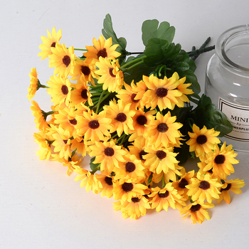 Umjetni buket od 7 stabljika suncokreta i 22 cvijeta krizanteme, dekorativna posuda za stolnu dekoraciju sa zelenilom