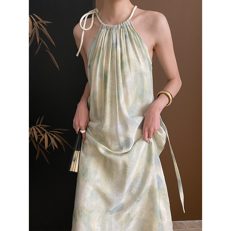 Halter nyakú ruha kötővel, olajfestmény-gradiens, SN4662, 2026 nyár