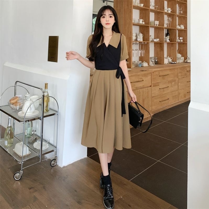 Uvijena haljina u francuskom stilu, tea dress, s twist detaljem, ljetna silueta koja naglašava figuru, plus veličina, haljina s color-block i lažnim dvodijelnim dizajnom