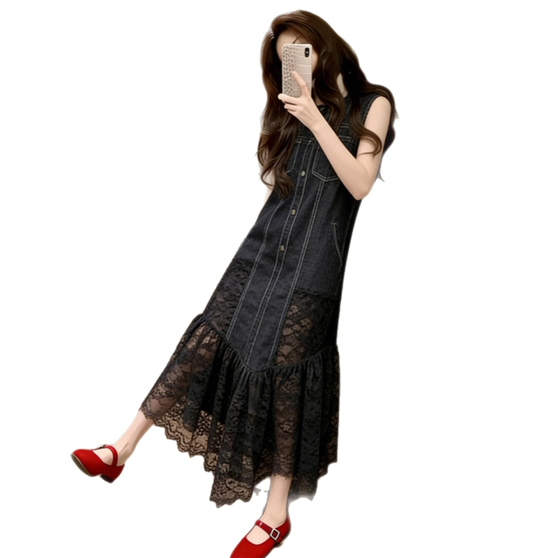 Denim midi ruha csipke panellel és patchworkkal, francia elegancia, egyrészes zárás