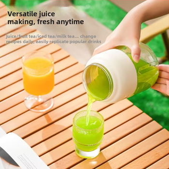 Recipient portabil de sucuri, reîncărcabil, cu capac dublu, pentru fructe și legume, capacitate 1,0–1,5 L.