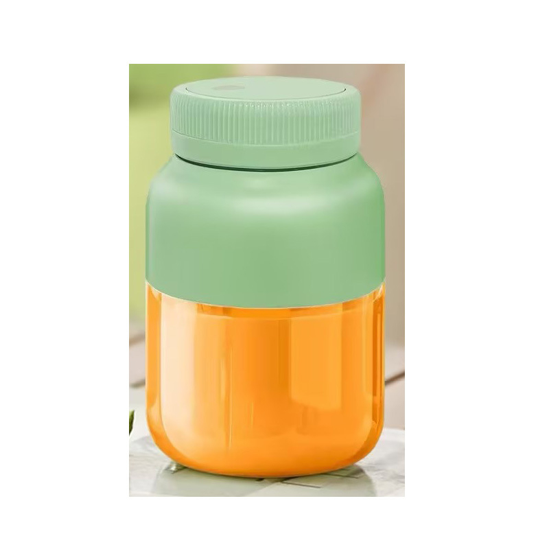 Recipient portabil de sucuri, reîncărcabil, cu capac dublu, pentru fructe și legume, capacitate 1,0–1,5 L.