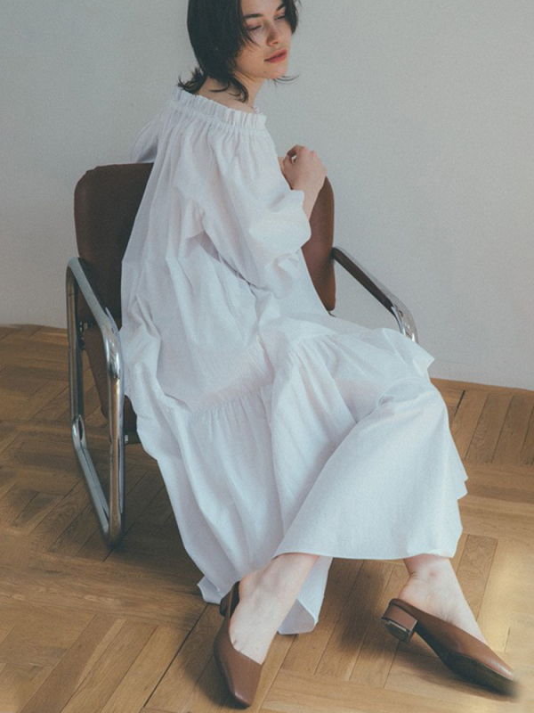 Haljina Matsumoto u japanskom stilu, okrugli izrez, mala cvjetna čipka, plisiran rub, duljina iznad koljena