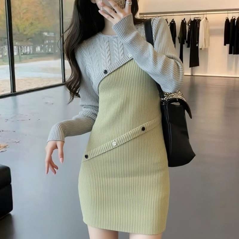 Koreai ihletésű kötött ruha, elegáns öröklődő vibe, magas gallér, hosszú ujjú, karcsú szabás, középhosszú, téli viselet