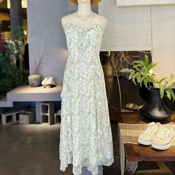 Mori stil cvjetni dvodijelni set: top s kratkim rukavima i midi haljinom za ljetni odmor uz obalu mora