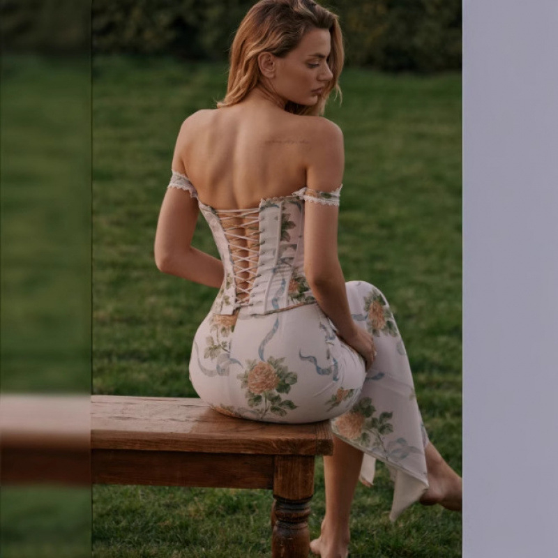 Elegáns retro olajfestmény-stílusú növénymintás testhez simuló ruha szett