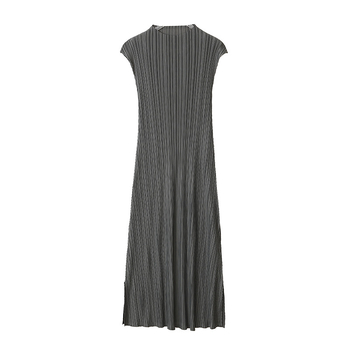 Miyake plisírozott ruha, hosszú bodycon ruha félmagas galléval és minimalista dizájnnal