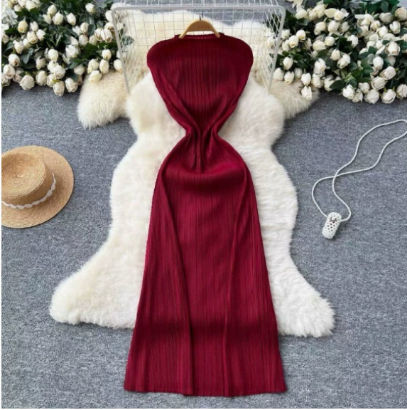 Miyake plisírozott ruha, hosszú bodycon ruha félmagas galléval és minimalista dizájnnal