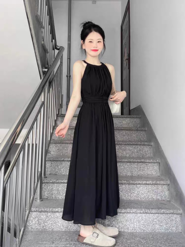 Nova boja marelice šifon duga haljina za proljeće i ljeto, nježan i elegantan poslovni stil s naglašenom linijom struka, A-linija kroj, bez rukava, halter ovratnik