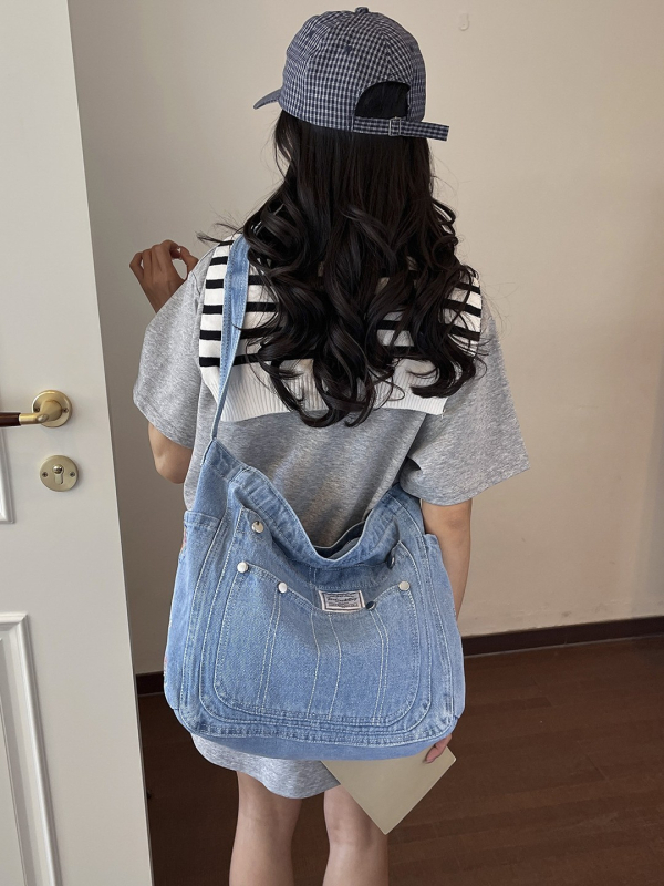 Geantă mică de canvas pentru femei, geantă crossbody, design de nișă, vara 2026, inspirație denim, stil casual artistic
