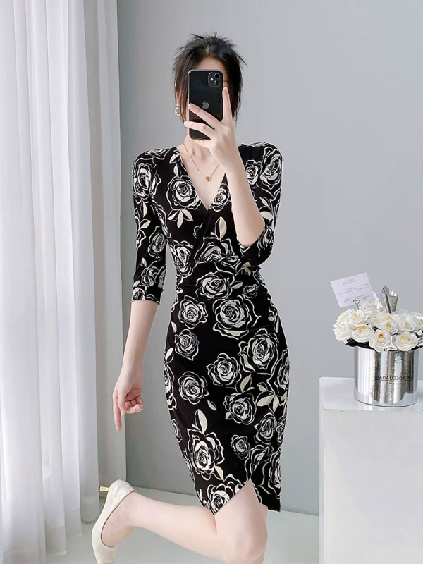2026 nyári francia stílusú rózsaszínű wrap ruha, elegáns jacquard, karcsúsított derék, sellő sziluett