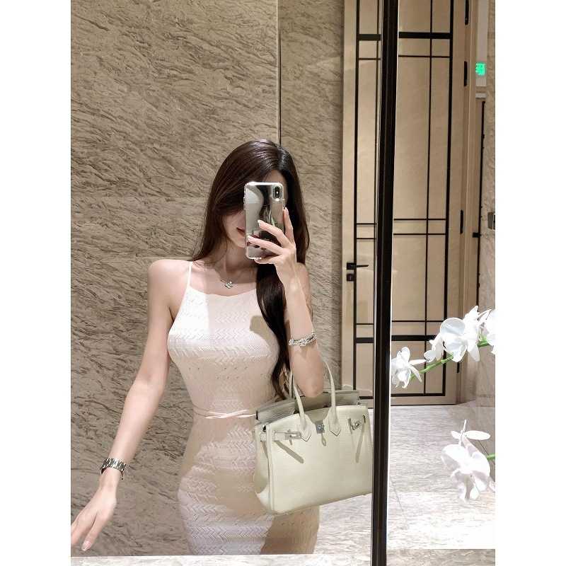 Lila kötött ruha ujjatlan vállpántos, szűk fazonú bodycon, mini hosszúság