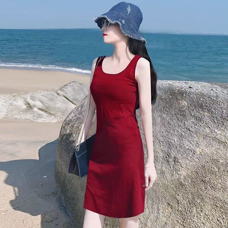 Plusz méretű középméretű nyári ujjatlan ruha, karcsúsító szabás, pántos camisole ruha, amely viselhető külső ruházatként