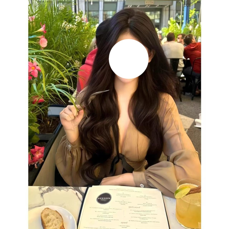 Gyöngyház chiffon ruhához belső bélés, V-nyakú, elegáns karcsú vonal, kiemelt derék, rövid fazonú ruha, hosszú ujjú, téli és koraőszi viseletre