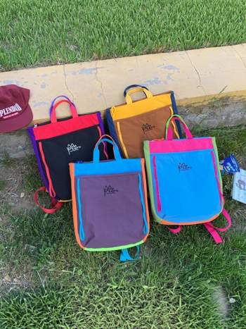 Könnyű kültéri túrahátizsák színblokkolt dizájnnal, uniszex, 20–35 L, vízálló, 14 hüvelykes laptophoz