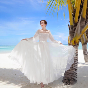 Fehér sifon maxi ruha egy vállú, hosszú ujjú, francia elegáns, friss stílus