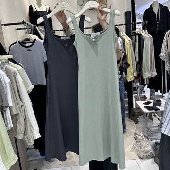 Koreai stílusú vékony Ice Silk ruházat: pántos hálóing, midi hosszúságú, négyszögletes dekoltázs, plusz méret