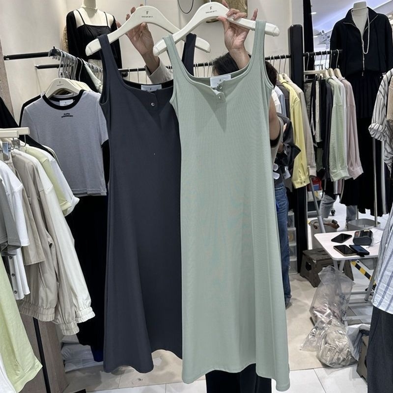 Koreai stílusú vékony Ice Silk ruházat: pántos hálóing, midi hosszúságú, négyszögletes dekoltázs, plusz méret