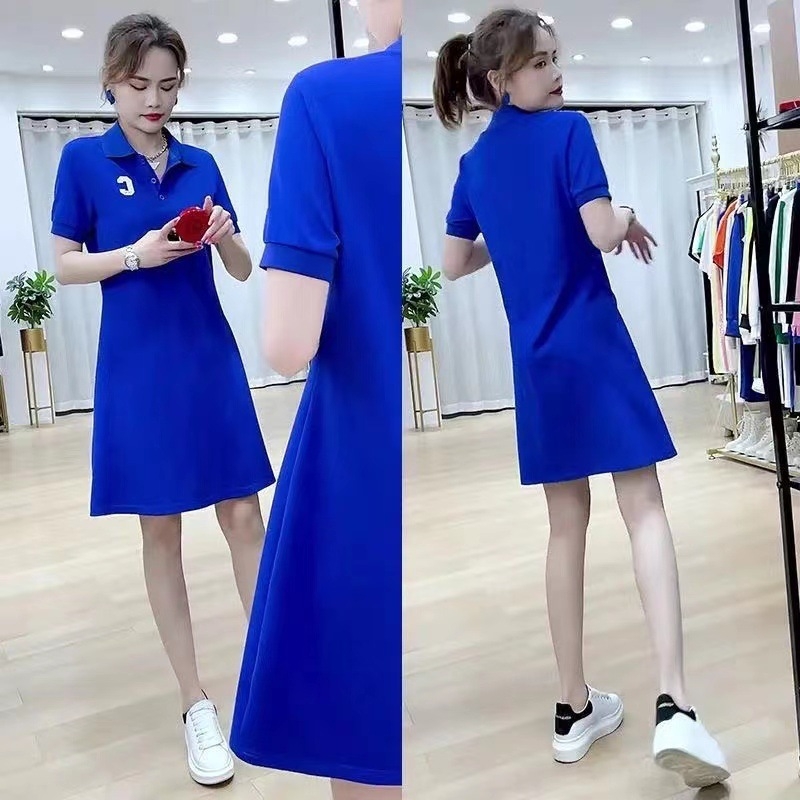 Női Klein Blue kötött anyagú pólónyakú rövid ujjú T‑shirt ruha, laza fazon, karcsúsító hatás, pocak eltakarása, közepesen hosszú, A‑vonalú