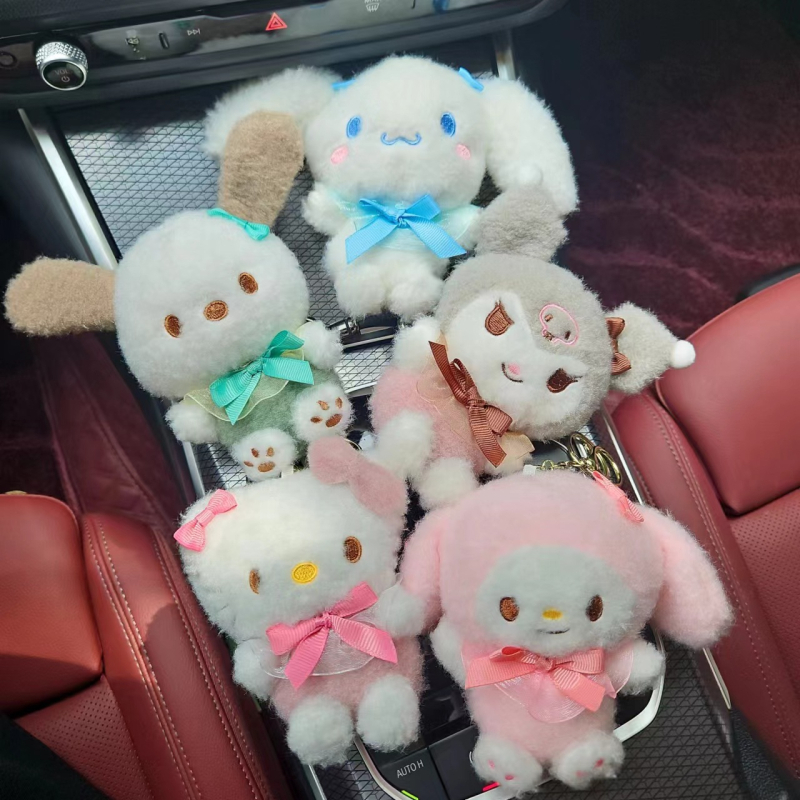 Pandantiv din pluș Kuromi, păpușă din pluș My Melody și breloc cu Cinnamoroll