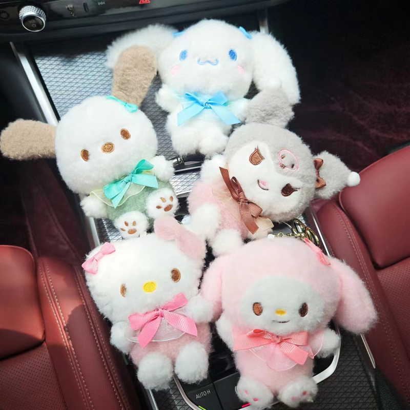 Pandantiv din pluș Kuromi, păpușă din pluș My Melody și breloc cu Cinnamoroll