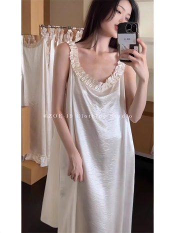 Nyári spagetti pántos szatén slip dress csipkés szegéllyel, koreai stílusú, gyengéd megjelenés