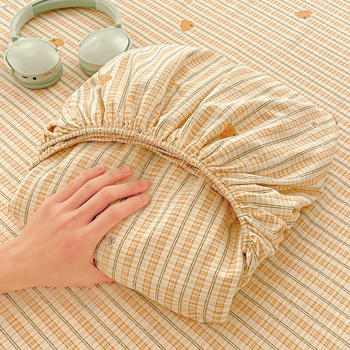 Anyatejes osztályú lepedő kettős géz anyagból, gépi mosás, matracvédő