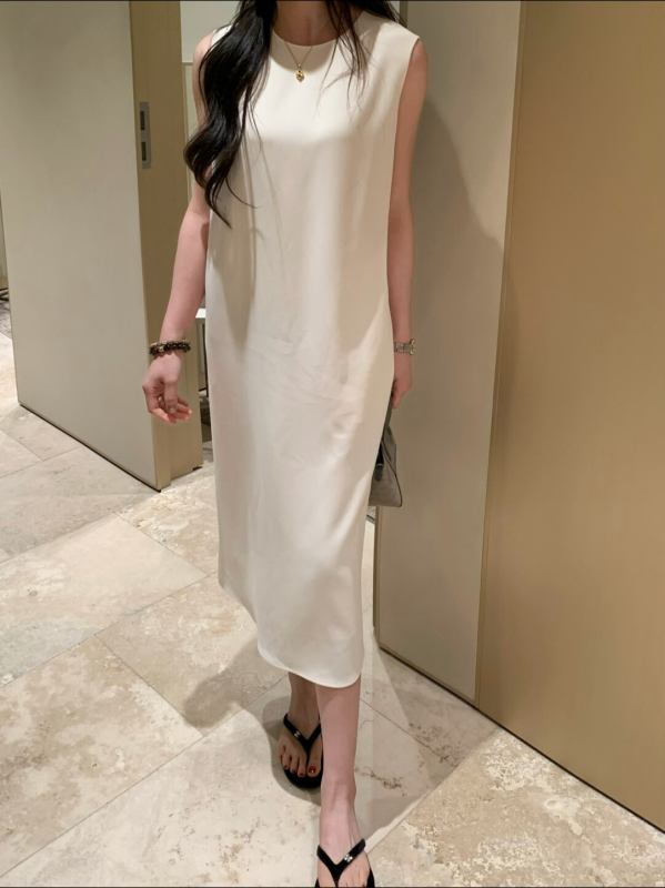 Nyári új minimalist stílusú fekete acetát egyenes hosszú ruha, laza és elegáns nőknek 8031